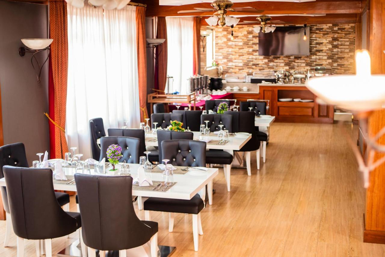 Leyshof Hotel Mwanza Ngoại thất bức ảnh