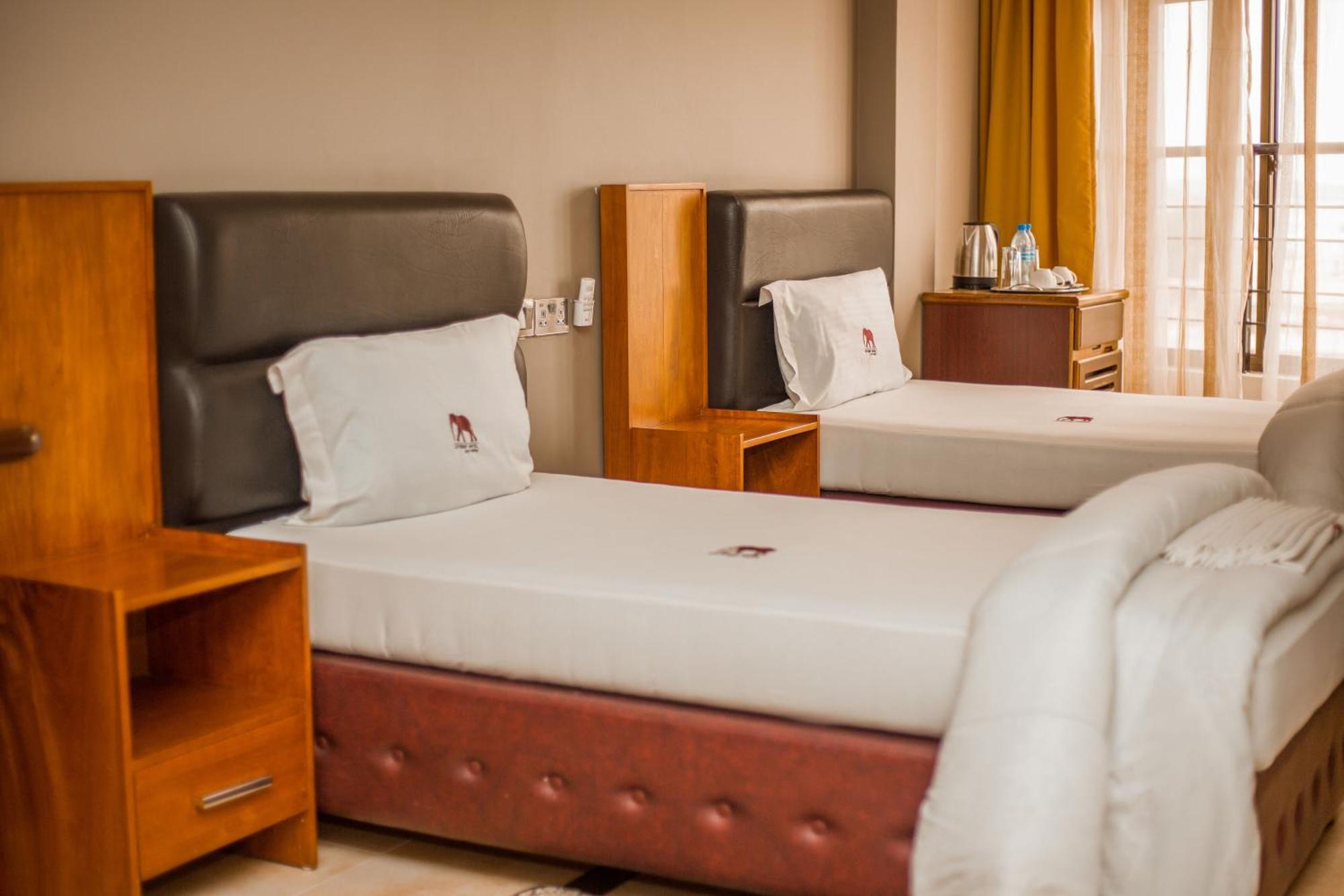 Leyshof Hotel Mwanza Ngoại thất bức ảnh